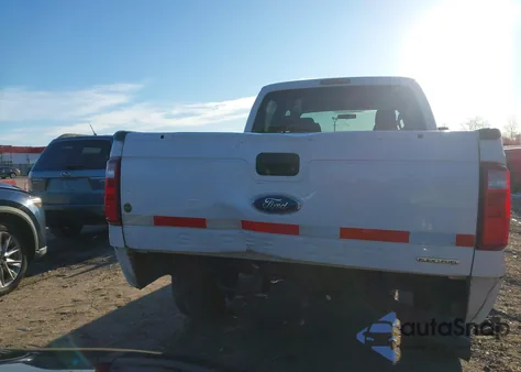 2010 Ford F-250 Cabela's/Harley-Davidson/King Ranch/Lariat/Xl/Xlt from USA, damaged, VIN 1FTSW2BR7AEA54902